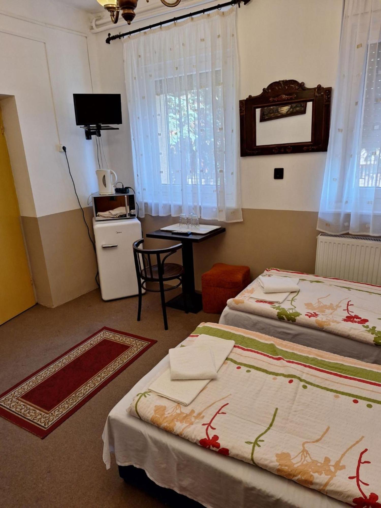 Fenyo Panzio Bed & Breakfast Mezokovesd Bagian luar foto