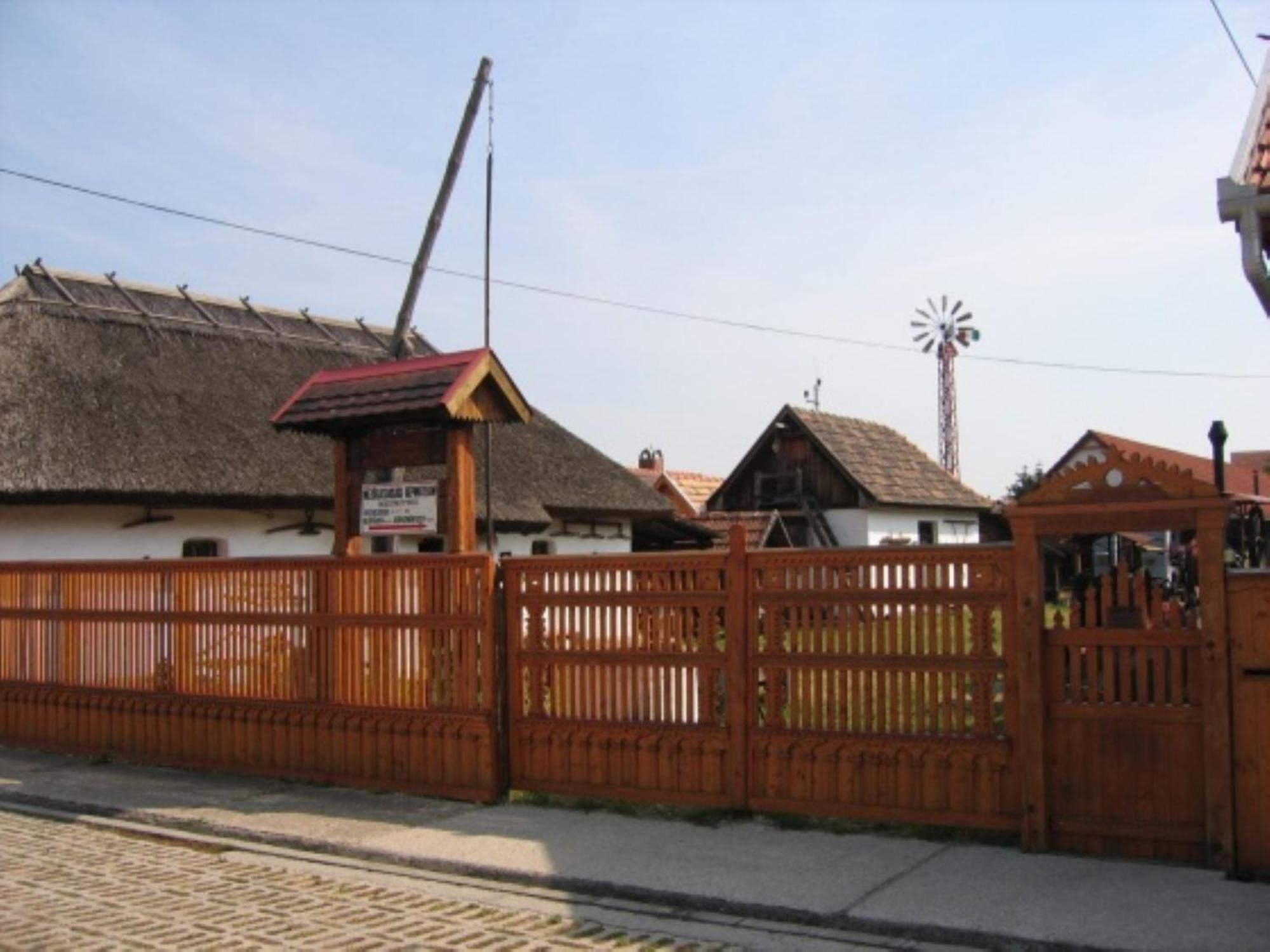 Fenyo Panzio Bed & Breakfast Mezokovesd Bagian luar foto