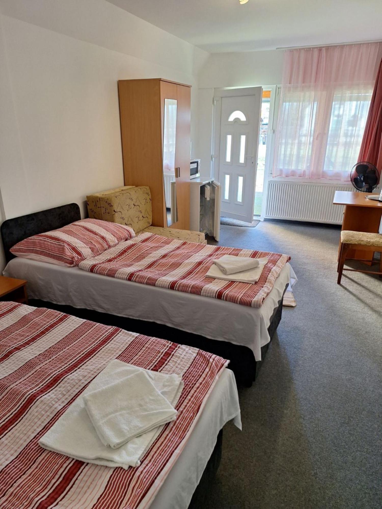 Fenyo Panzio Bed & Breakfast Mezokovesd Bagian luar foto